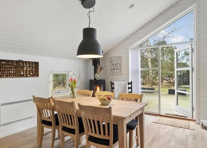 Tv1649-albaek-solbaervej-25